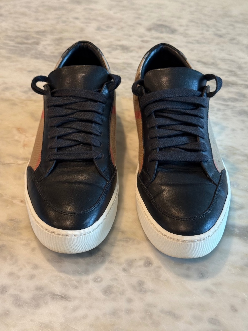 Burberry Women’s 38.5 Salmond Sneakers